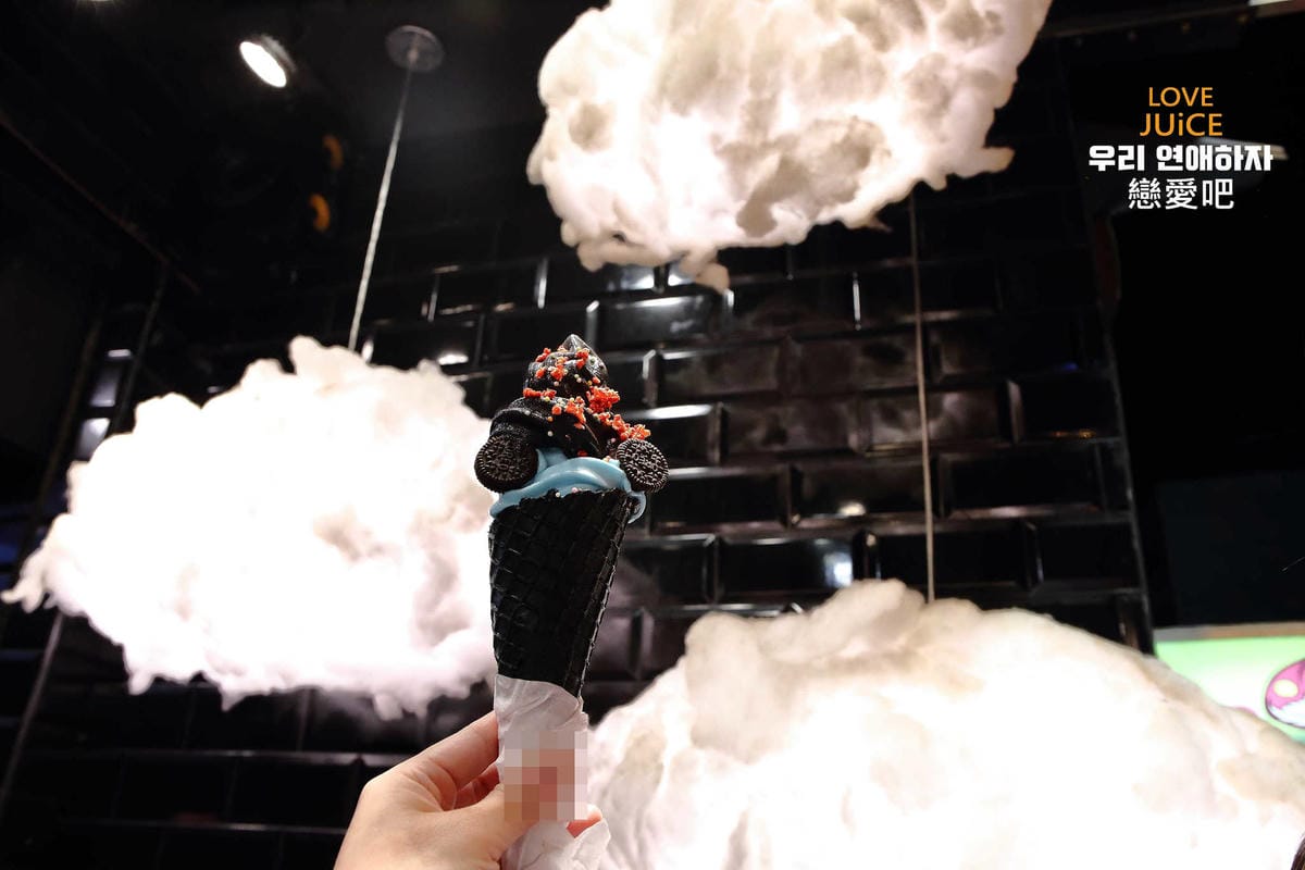 【食。中壢】戀愛吧 Lovejuice 漸層果汁～中原果汁。IG打卡新熱點！漸層果汁吉拿棒，在雲朵上吃冰，超粉嫩好拍！(已歇業)