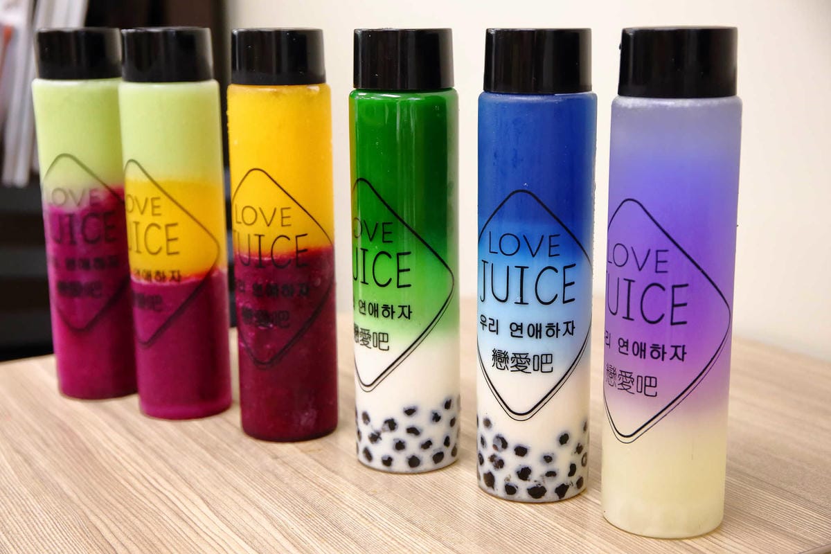 【食。中壢】戀愛吧 Lovejuice 漸層果汁～中原果汁。IG打卡新熱點！漸層果汁吉拿棒，在雲朵上吃冰，超粉嫩好拍！(已歇業)