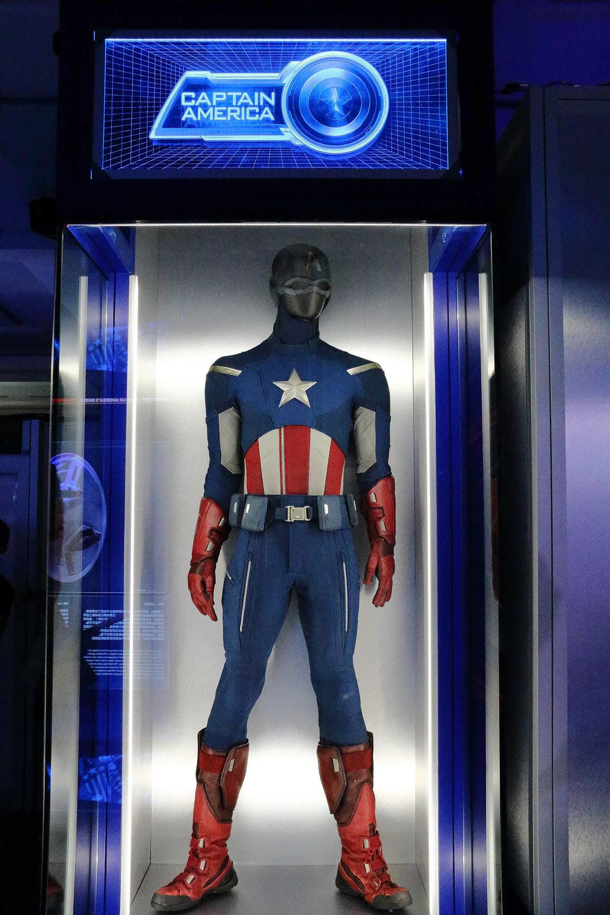 【展覽。台北】復仇者聯盟世界巡迴展-台灣站～你是哪位超級英雄？實況角色扮演游戲，讓你身如其境！