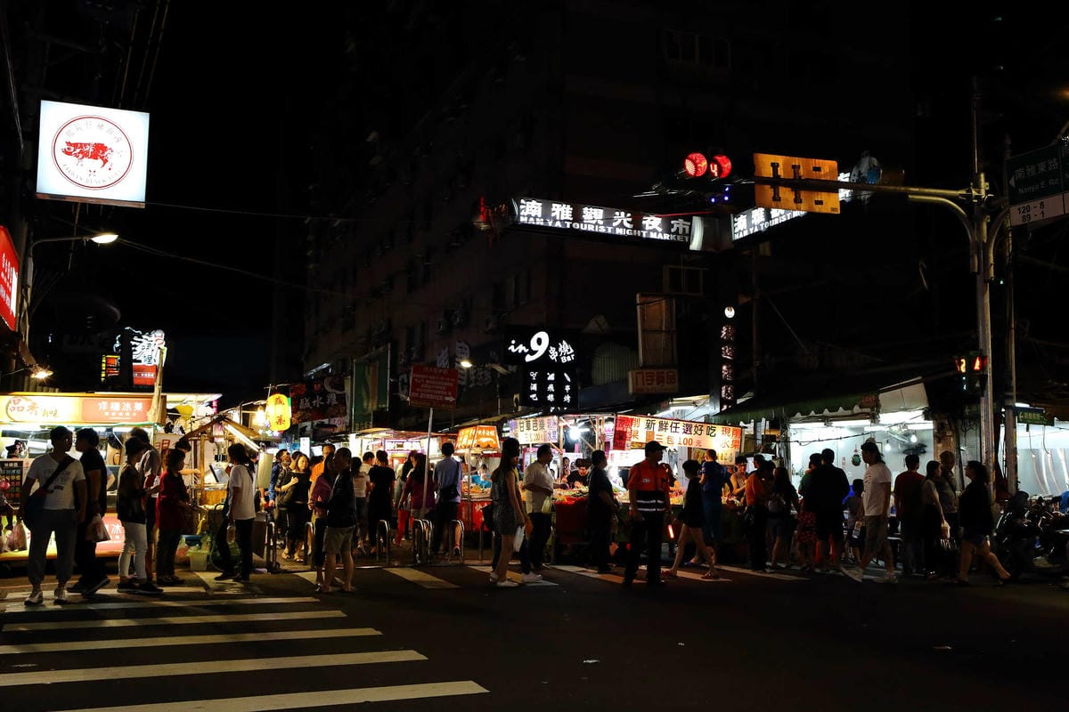 【食。板橋】IN9串燒barrr-南雅店～南雅夜市新開店。串燒啤酒吧平價又美味，激推店家！（已歇業）