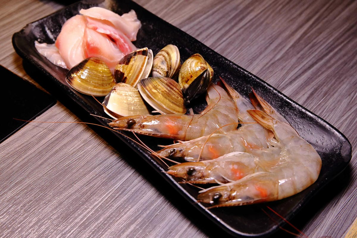 【食。台北】醉麻辣～東區必吃麻辣鴛鴦鍋吃到飽。肉品、海鮮單點現切、Häagen-Dazs冰淇淋，任你吃到飽！