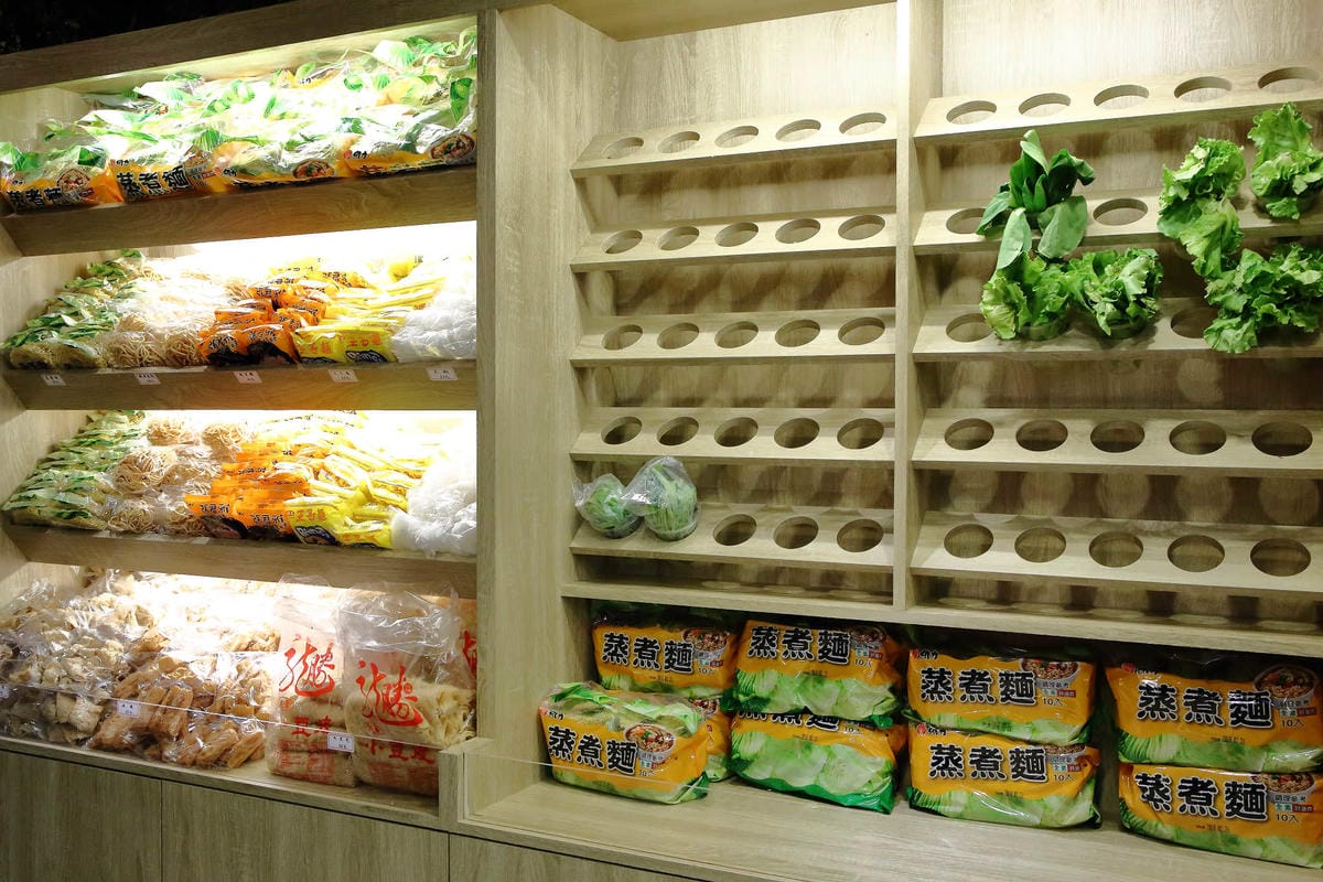 【食。板橋】滷底撈 Ruday～炒泡麵&滷味專賣，獨家限定三杯炒滷味『鼎鍋』？滷味不再只有單純賣滷味！