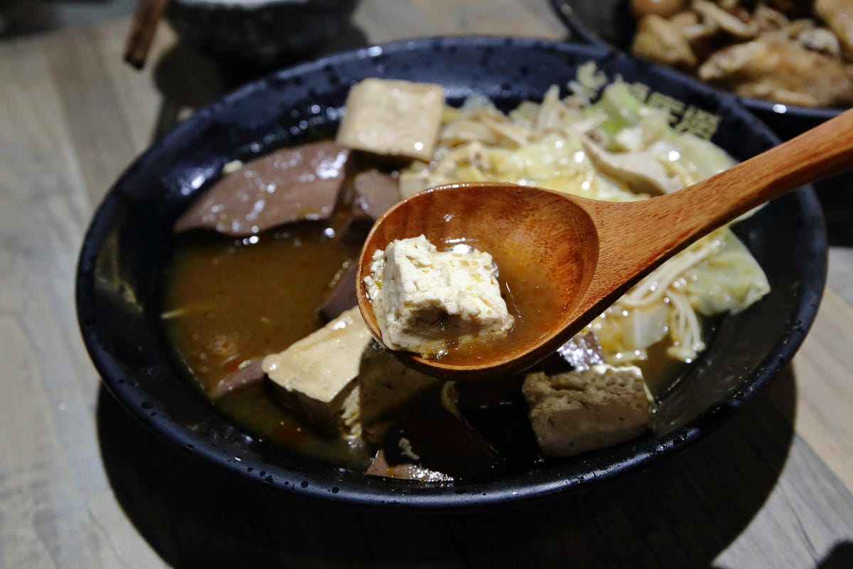 【食。板橋】滷底撈 Ruday～炒泡麵&滷味專賣，獨家限定三杯炒滷味『鼎鍋』？滷味不再只有單純賣滷味！