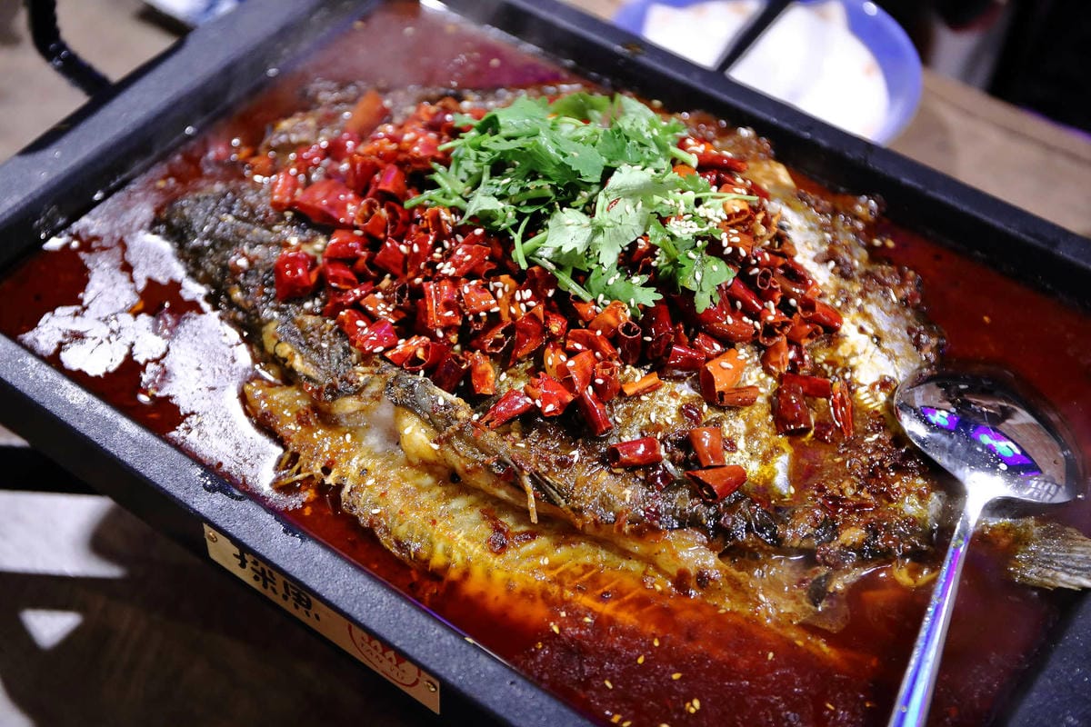 【食。台中】探魚〜2017年必吃！中國最火紅烤魚品牌隆重登場！美味深藏在辣味下…(已歇業)