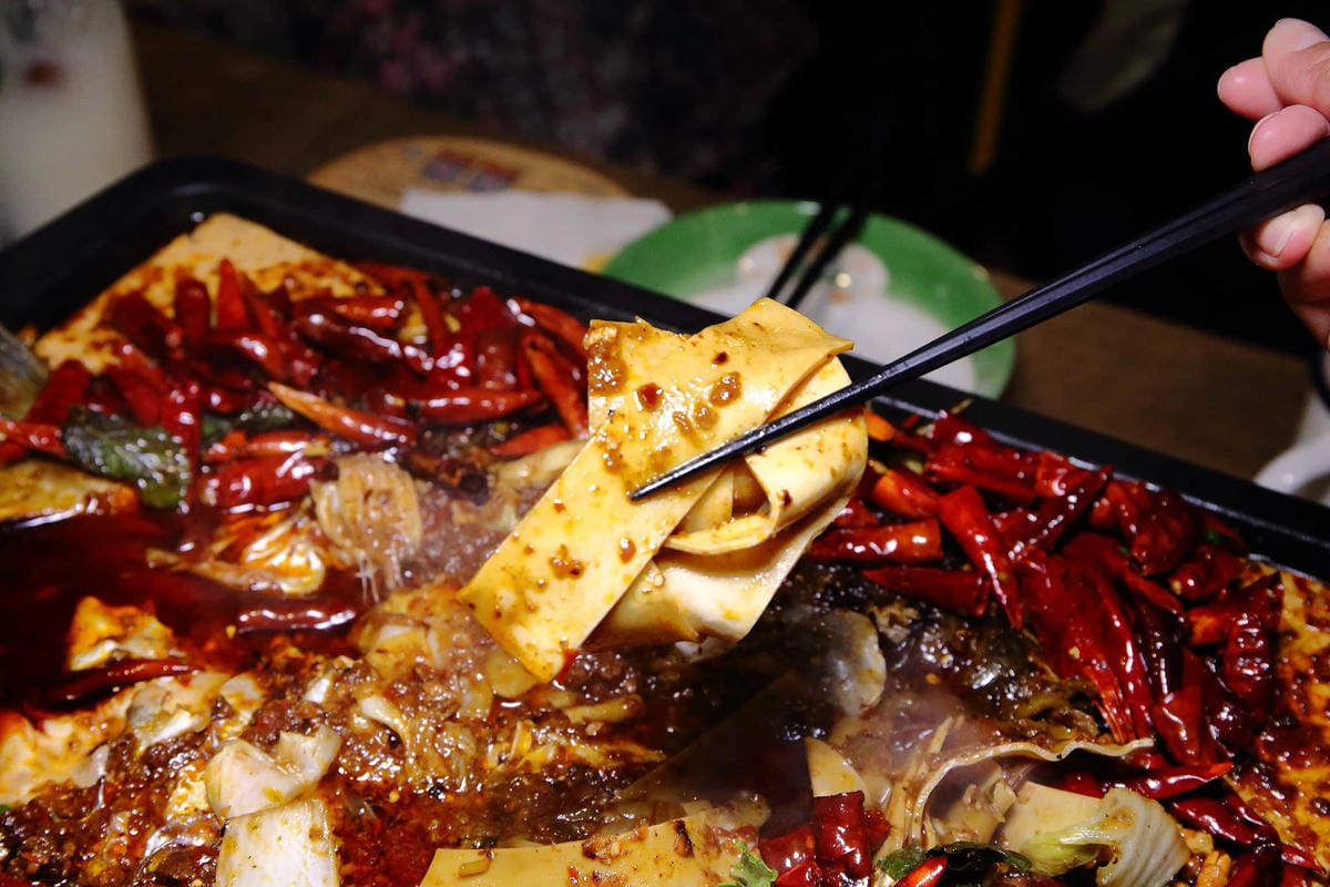 【食。台中】探魚〜2017年必吃！中國最火紅烤魚品牌隆重登場！美味深藏在辣味下…(已歇業)