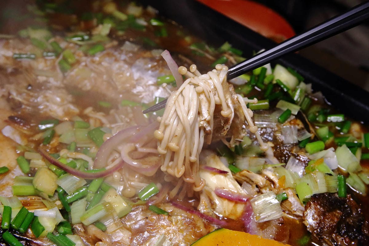 【食。台中】探魚〜2017年必吃！中國最火紅烤魚品牌隆重登場！美味深藏在辣味下…(已歇業)