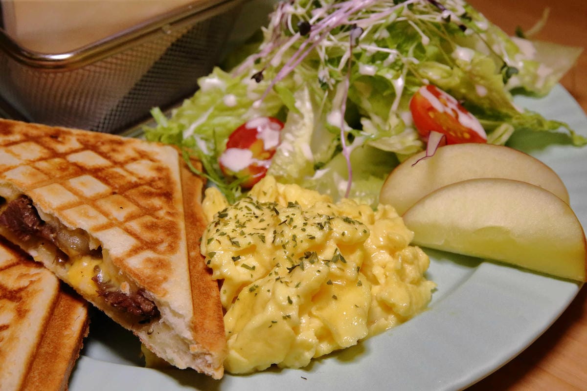 【食。萬華】Al revés 顛倒餐廳〜新開店！西門町義大利麵下午茶。簡約英倫風，全天候提供輕食及早午餐的餐廳