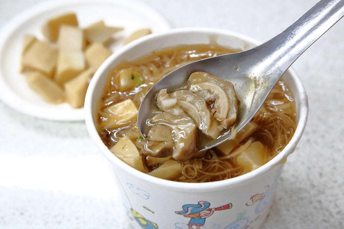 【食。永和】超好吃鮑魚大腸麵線〜在地人推薦小吃,大腸麵線加「鮑魚」,麵線控必朝聖!(已歇業)