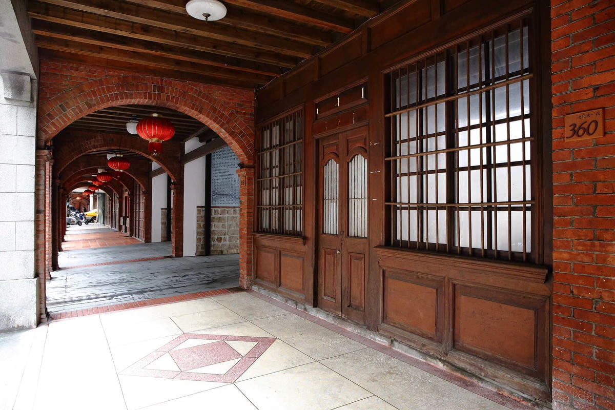 【食。台北】D.G Café〜大同區/早午餐下午茶。歐式鄉村風,彷彿走進走進夢幻空間,IG打卡拍照火爆熱點!