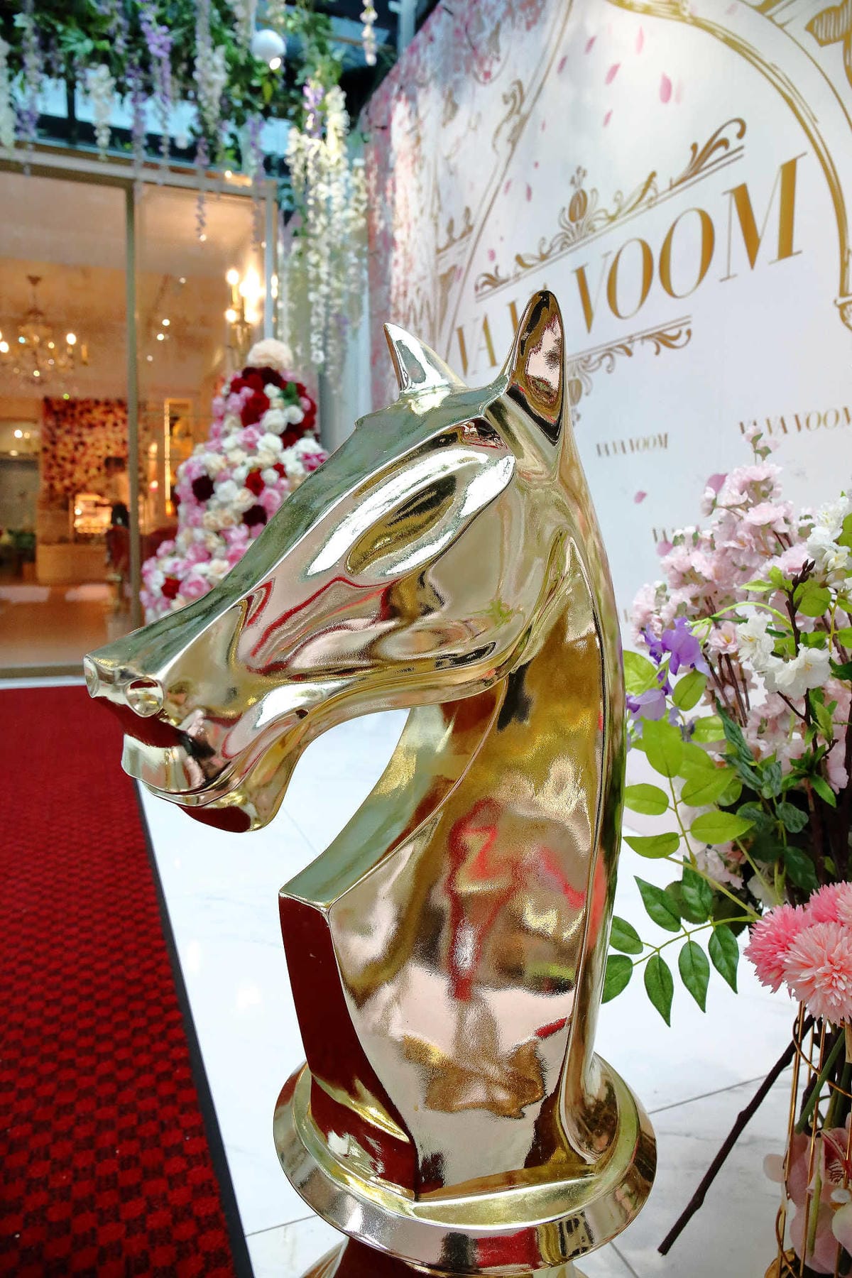 【食。台北】VA VA VOOM〜時尚趴初體驗。搖身一變韓劇中公主，少女專屬拍不停的乾燥花歐式酒吧餐廳