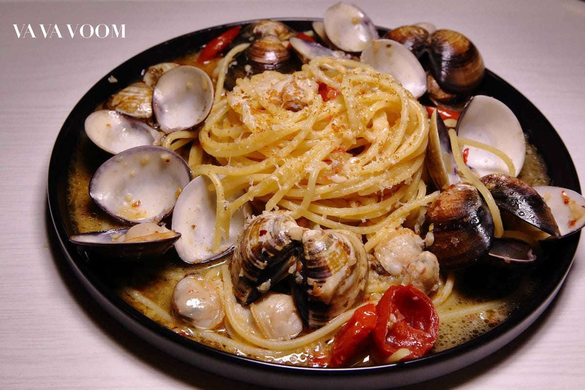 【食。台北】VA VA VOOM〜時尚趴初體驗。搖身一變韓劇中公主，少女專屬拍不停的乾燥花歐式酒吧餐廳