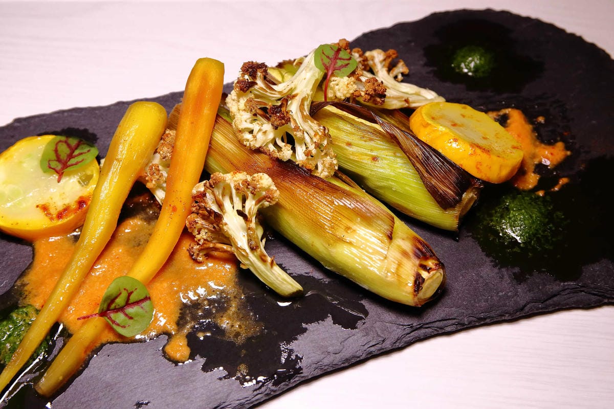 【食。台北】VA VA VOOM〜時尚趴初體驗。搖身一變韓劇中公主，少女專屬拍不停的乾燥花歐式酒吧餐廳