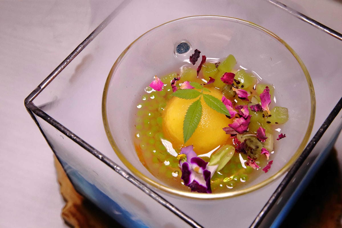 【食。台北】VA VA VOOM〜時尚趴初體驗。搖身一變韓劇中公主，少女專屬拍不停的乾燥花歐式酒吧餐廳