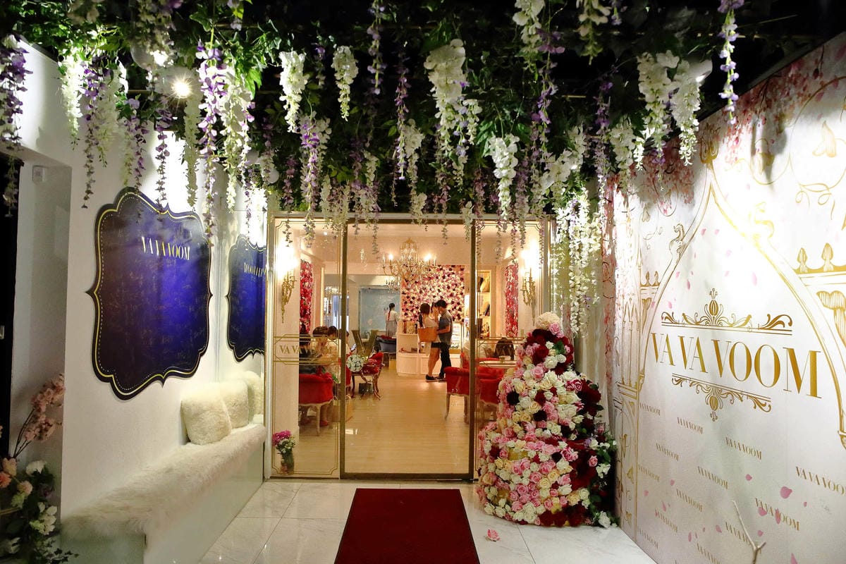 【食。台北】VA VA VOOM〜時尚趴初體驗。搖身一變韓劇中公主，少女專屬拍不停的乾燥花歐式酒吧餐廳