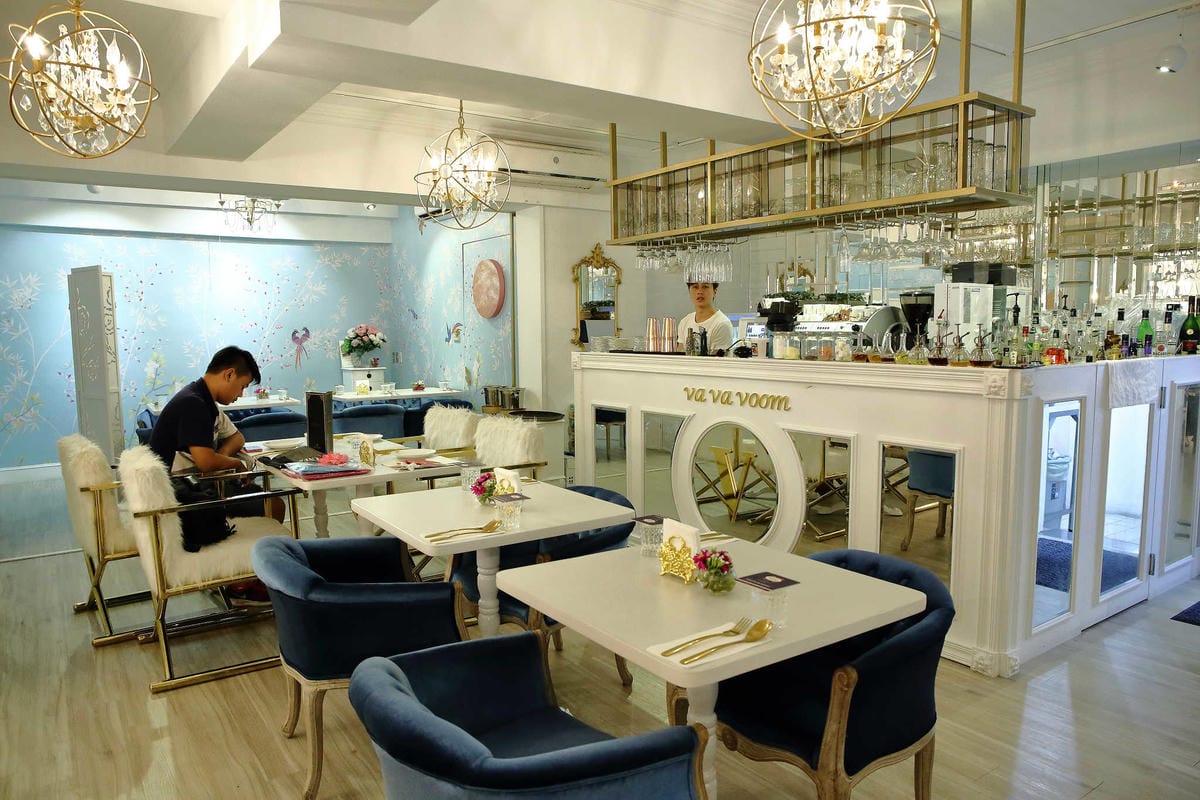 【食。台北】VA VA VOOM〜時尚趴初體驗。搖身一變韓劇中公主，少女專屬拍不停的乾燥花歐式酒吧餐廳