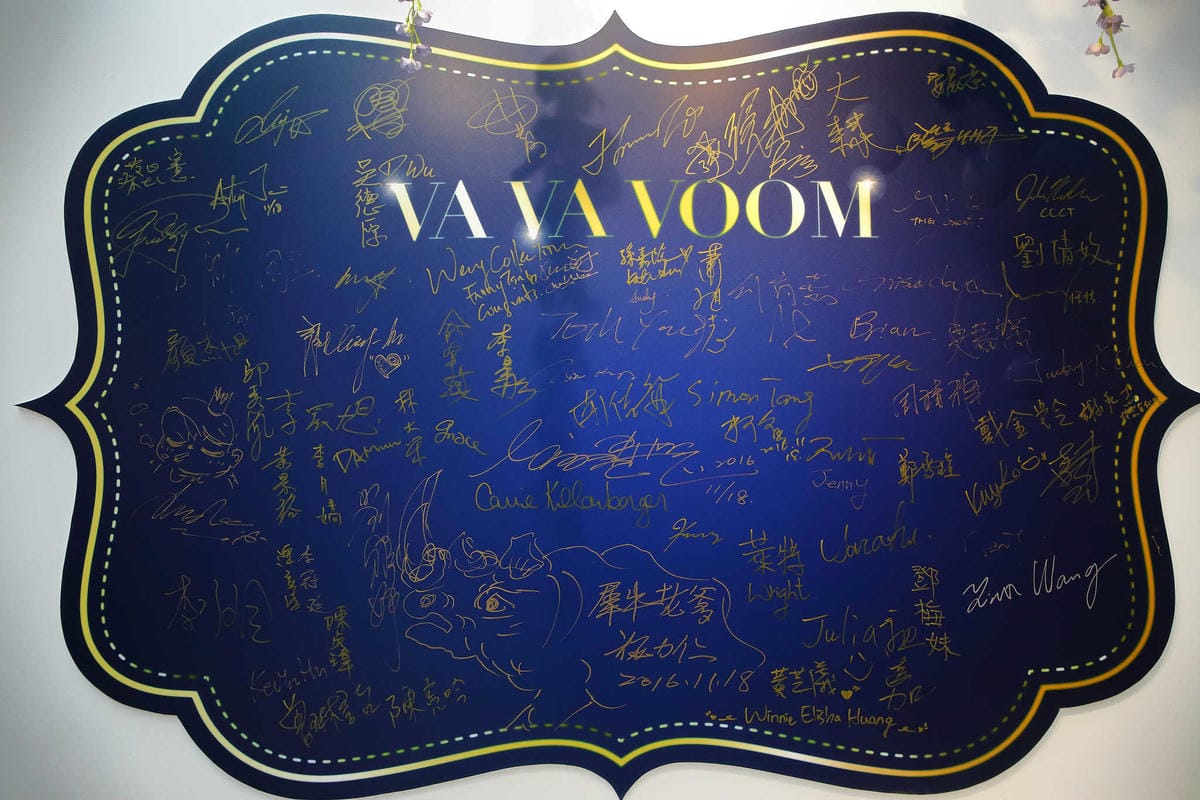 【食。台北】VA VA VOOM〜時尚趴初體驗。搖身一變韓劇中公主，少女專屬拍不停的乾燥花歐式酒吧餐廳