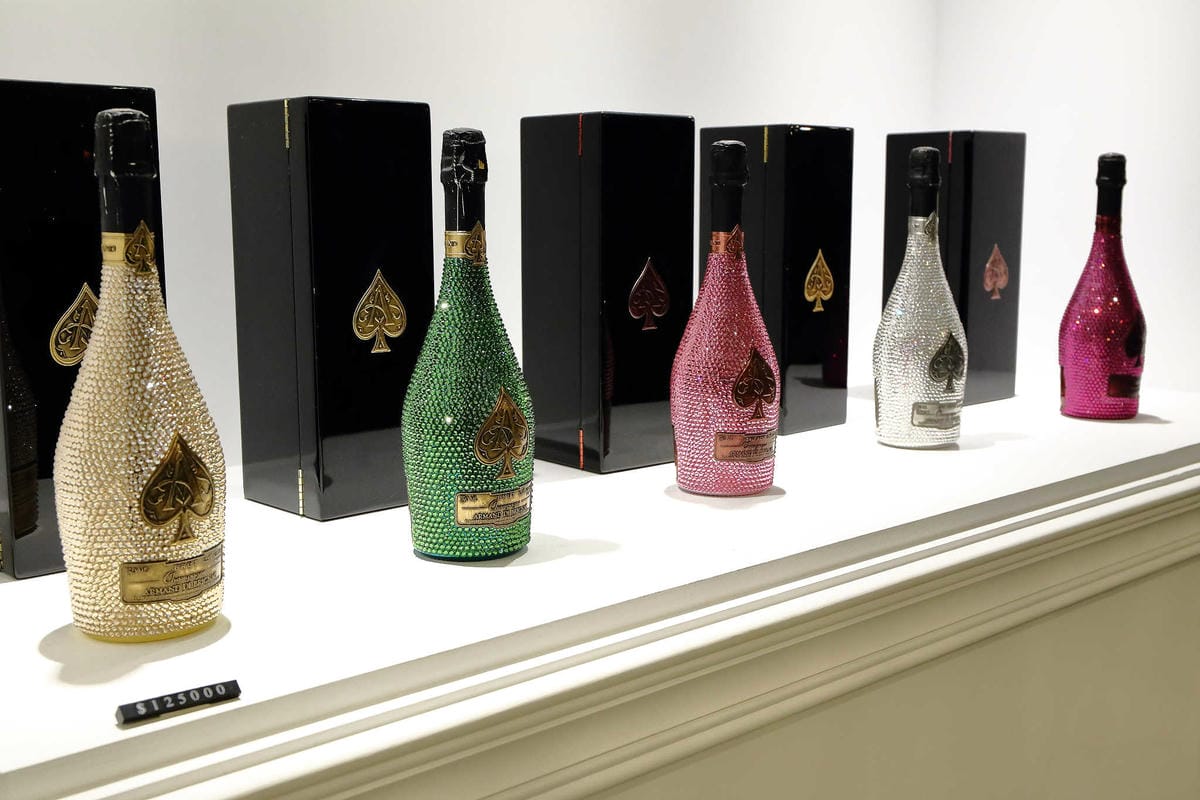 【食。台北】VA VA VOOM〜時尚趴初體驗。搖身一變韓劇中公主，少女專屬拍不停的乾燥花歐式酒吧餐廳