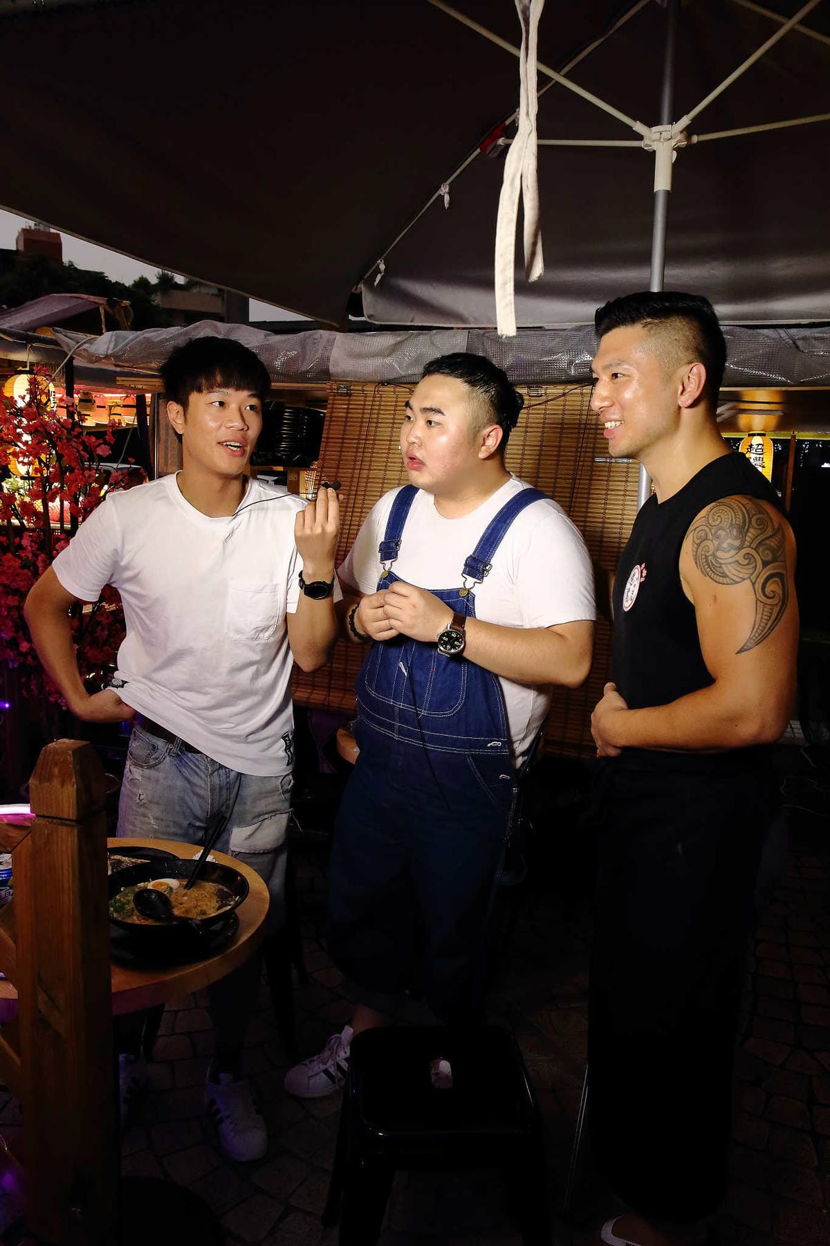 【食。士林】妙計三寶超濃拉麵士林分店〜TVBS上班這黨事推薦。帥老闆x特濃大骨拉麵=士林夜市必吃！