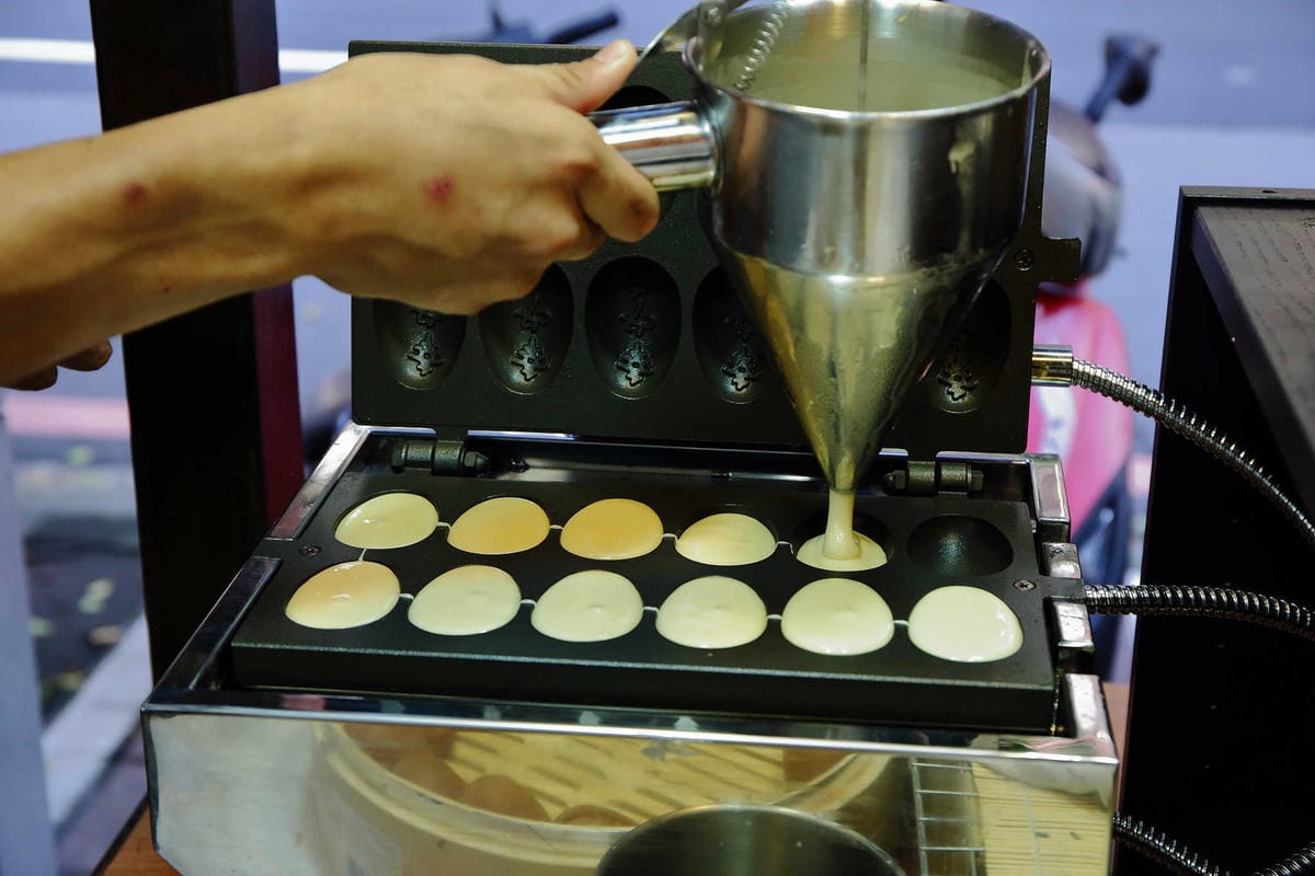【食。永和】雷門雞蛋糕〜新開幕！雞蛋糕最受歡迎的庶民小點心，一袋在手，讓人一吃就上癮！(已歇業)