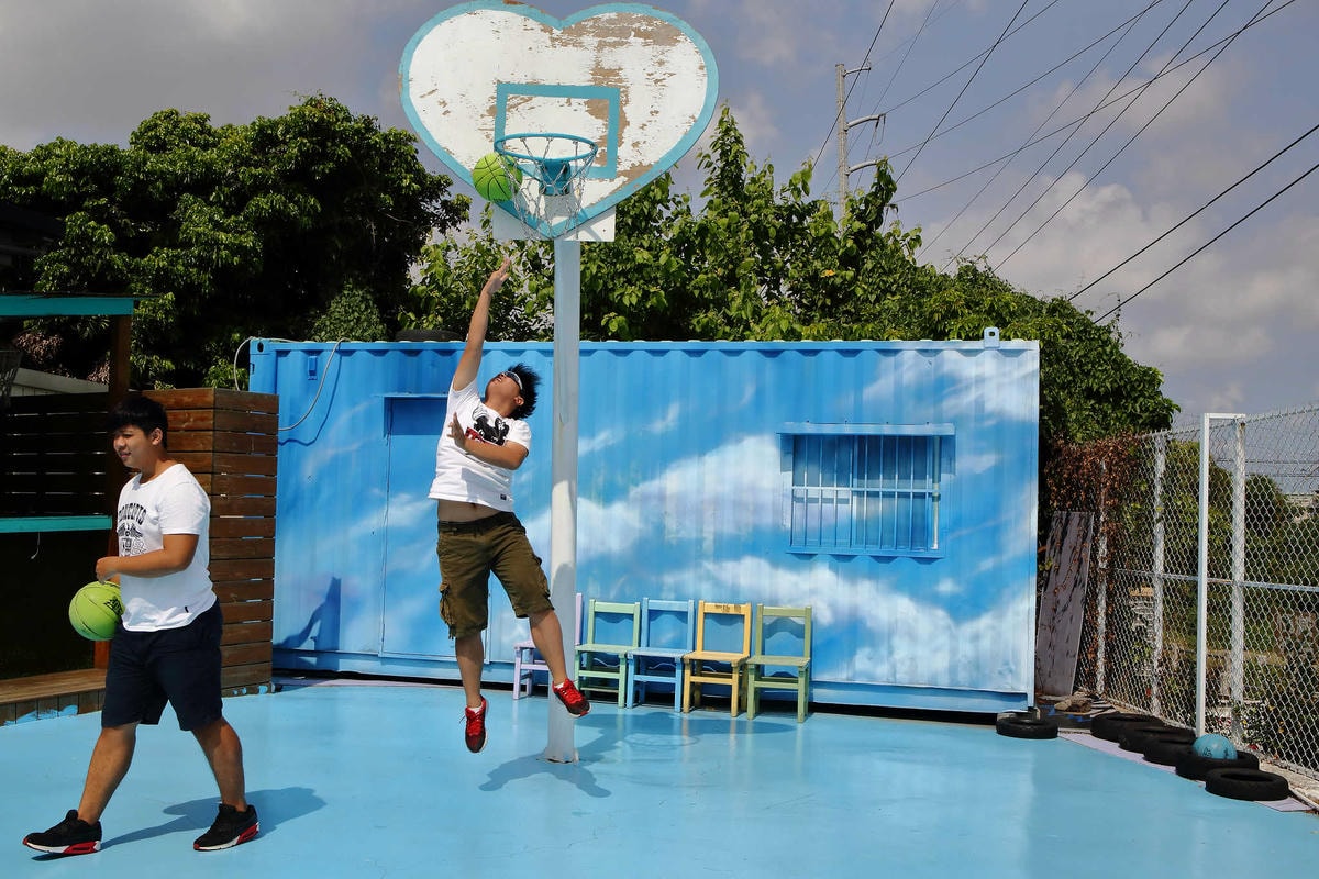 【遊。台中】沙鹿夢想街〜最新、IG夯打卡!超夢幻運動風裝置藝術,把你的創意玩大一點!