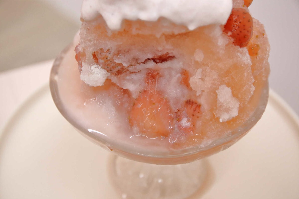 【食。楊梅】WakeWake 醒醒工作室〜可愛粉紅少女心爆發的新打卡點!柴犬糰子X草莓剉冰絕配組合,沒有私訊預約絕對吃不到!(已歇業)