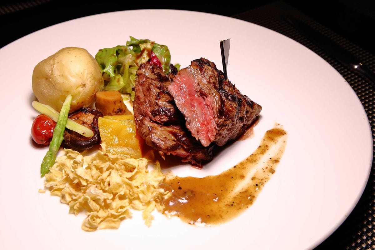 【食。中壢】Bangles Bistro 班格斯西式餐館〜頂級牛排餐廳,大口吃肉才痛快!這股滋味好難忘!(已歇業)