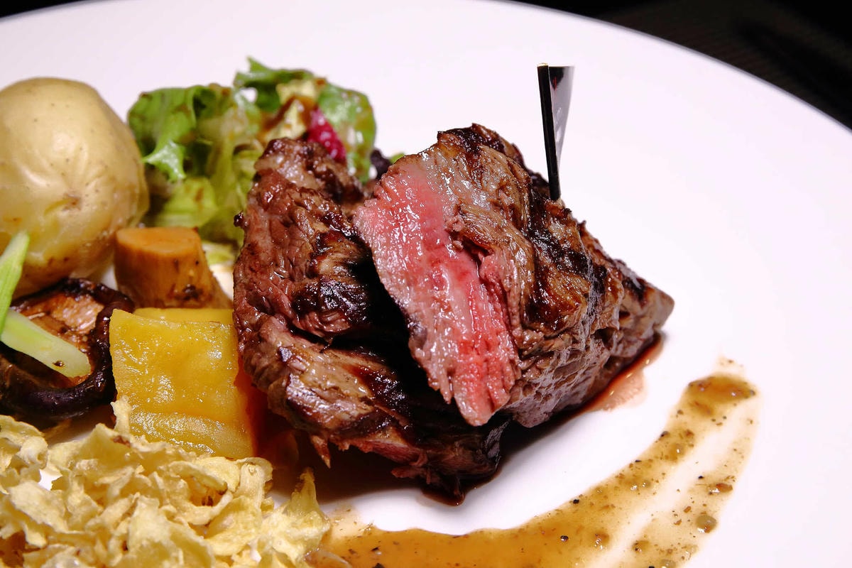 【食。中壢】Bangles Bistro 班格斯西式餐館〜頂級牛排餐廳,大口吃肉才痛快!這股滋味好難忘!(已歇業)