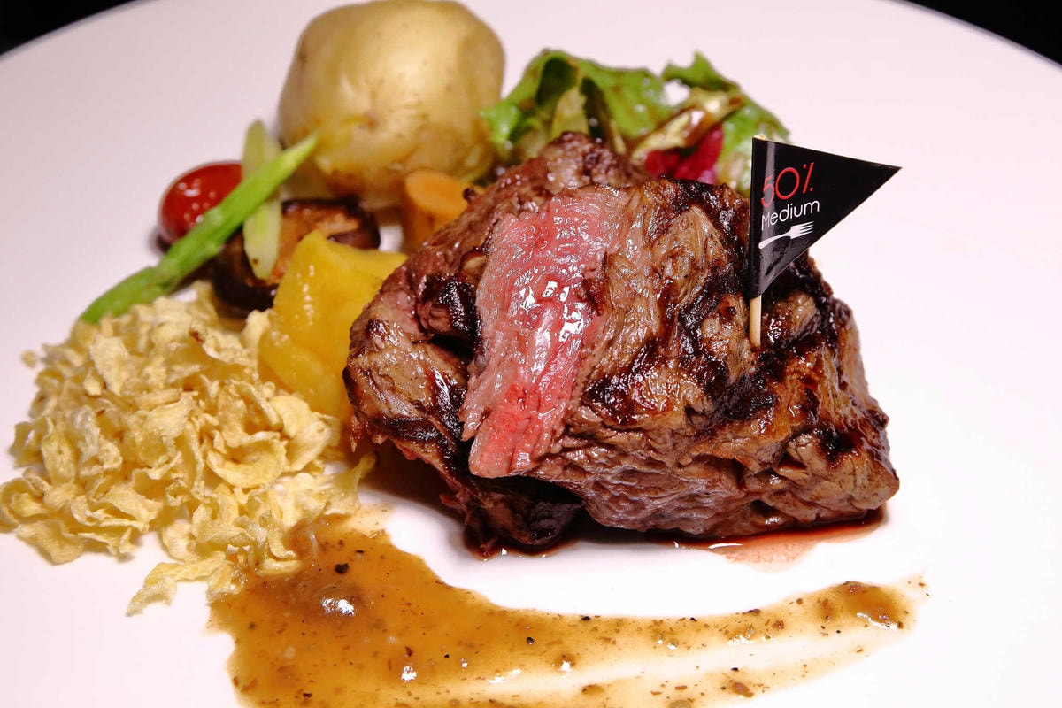 【食。中壢】Bangles Bistro 班格斯西式餐館〜頂級牛排餐廳,大口吃肉才痛快!這股滋味好難忘!(已歇業)