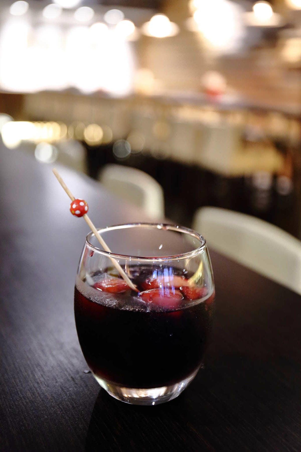 【食。台北】Aiueo ワインの酒場〜想要輕鬆喝一杯的時候！創意多國元素融入，顛覆想像餐酒館，文青最愛！