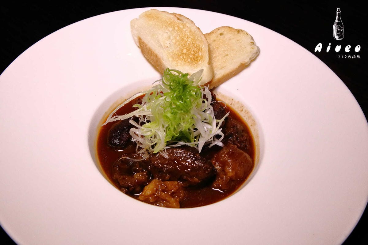 【食。台北】Aiueo ワインの酒場〜想要輕鬆喝一杯的時候！創意多國元素融入，顛覆想像餐酒館，文青最愛！