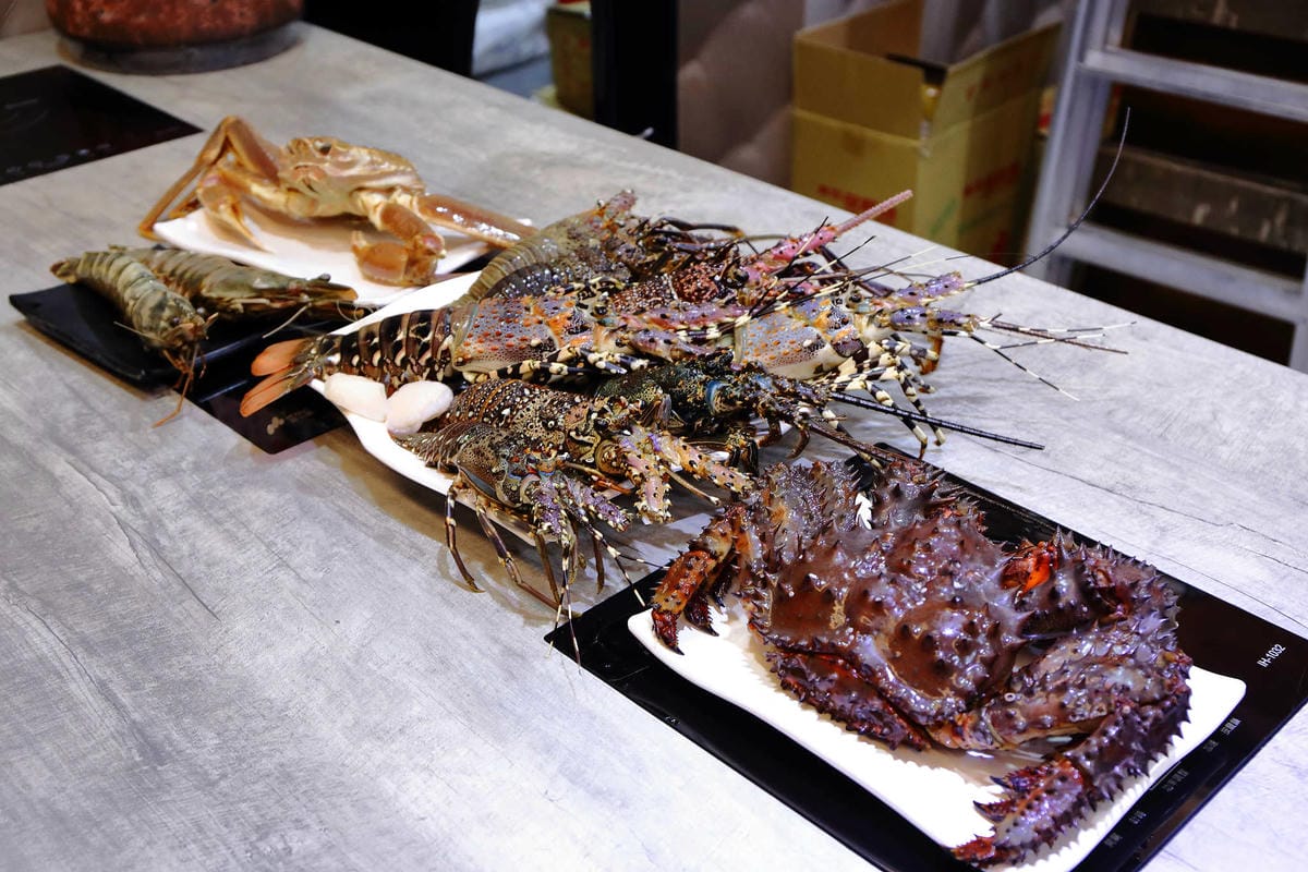 【食。永和】上官木桶鍋〜新開幕！痛風系美食襲永和！浮誇大份量，海鮮派與肉食者一次滿足！