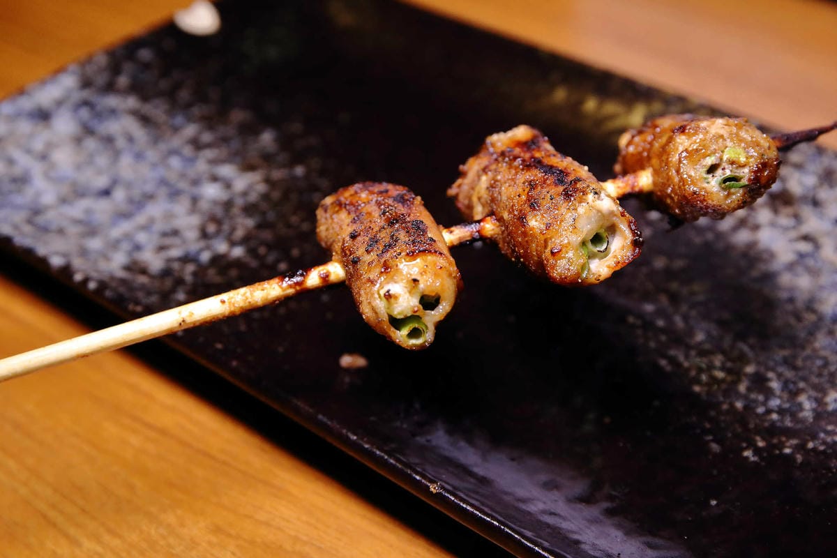 【食。台北】柒-串燒屋〜食尚玩家推薦！台北美食平價串燒，獨家烤功與醬料，令人口水狂流的宵夜美食，夜貓必朝聖！