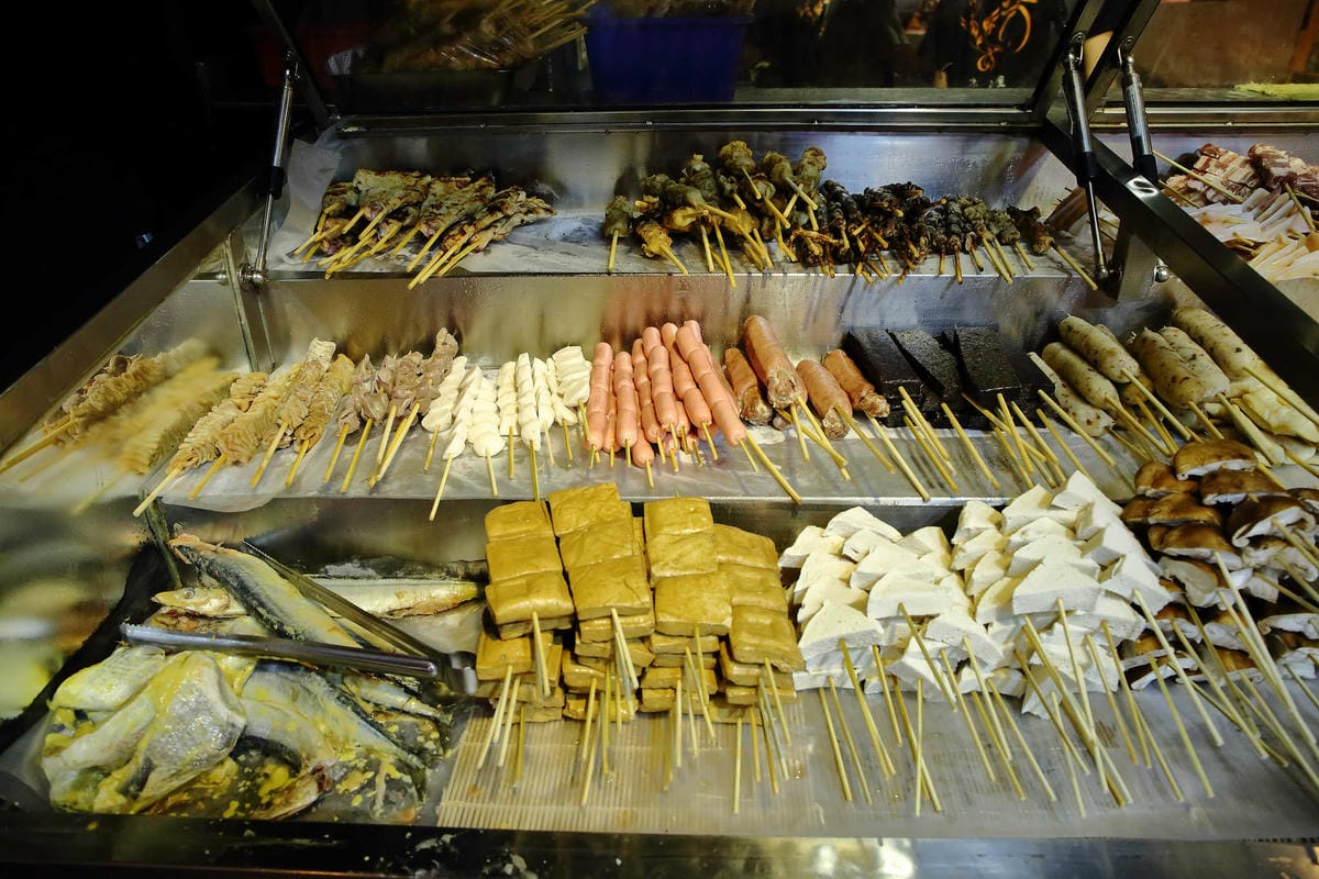【食。台北】柒-串燒屋〜食尚玩家推薦！台北美食平價串燒，獨家烤功與醬料，令人口水狂流的宵夜美食，夜貓必朝聖！