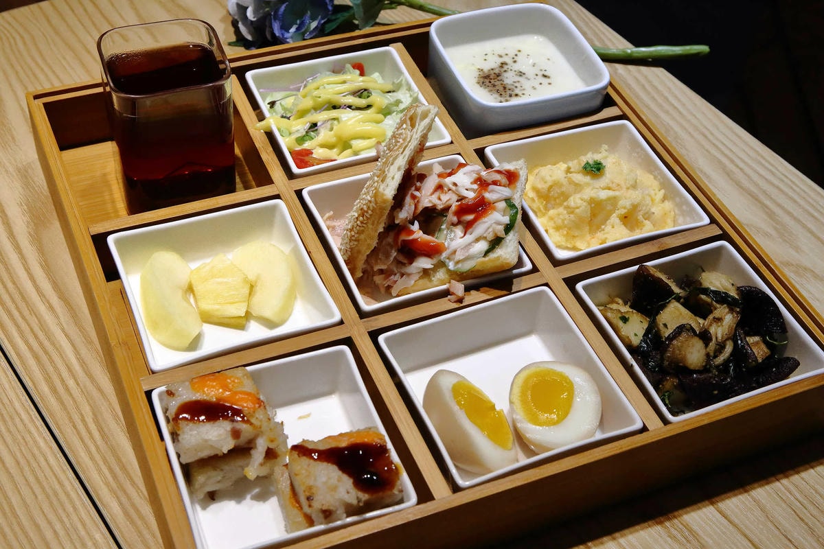 【食。永和】9宮格早午餐〜永和四號公園新開幕早午餐。繽紛迷你的九宮格,精緻又多元化,一次就滿足!