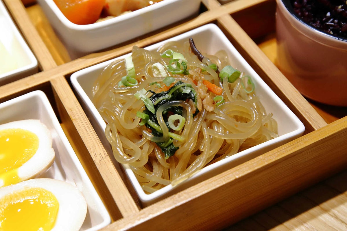 【食。永和】9宮格早午餐〜永和四號公園新開幕早午餐。繽紛迷你的九宮格,精緻又多元化,一次就滿足!