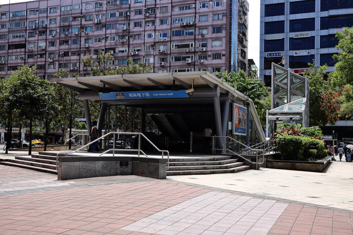 【美髮。台北】小資女最愛的染護髮H color〜台北東區髮廊 / 剪、染髮 / 結構式護髮 / 資生堂染劑。專屬於夏天的髮色!超浪漫、讓人心動的顏色啊〜