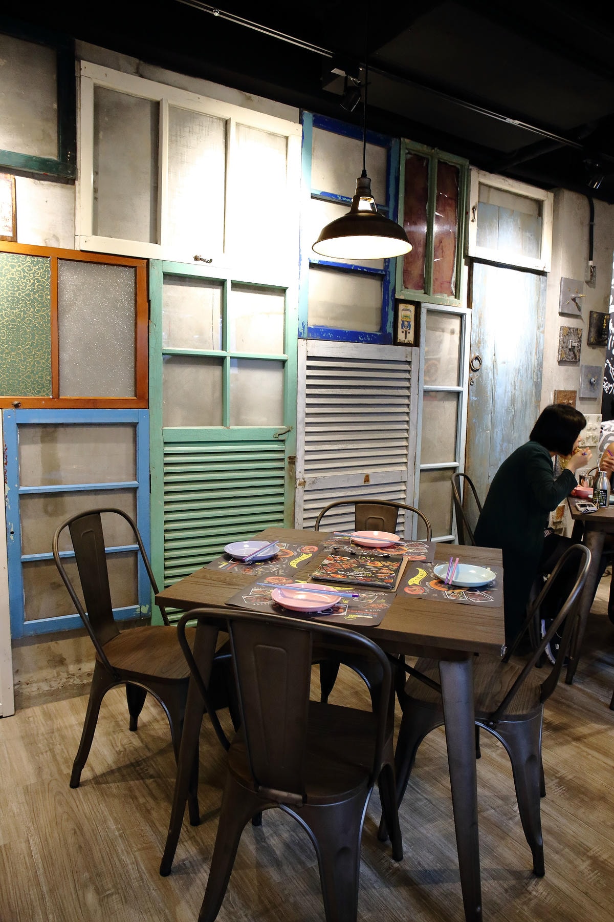 【食。台北】甲泰船麵〜東區/泰式料理。絕對道地!不用出國也能有道地泰國街頭美食!