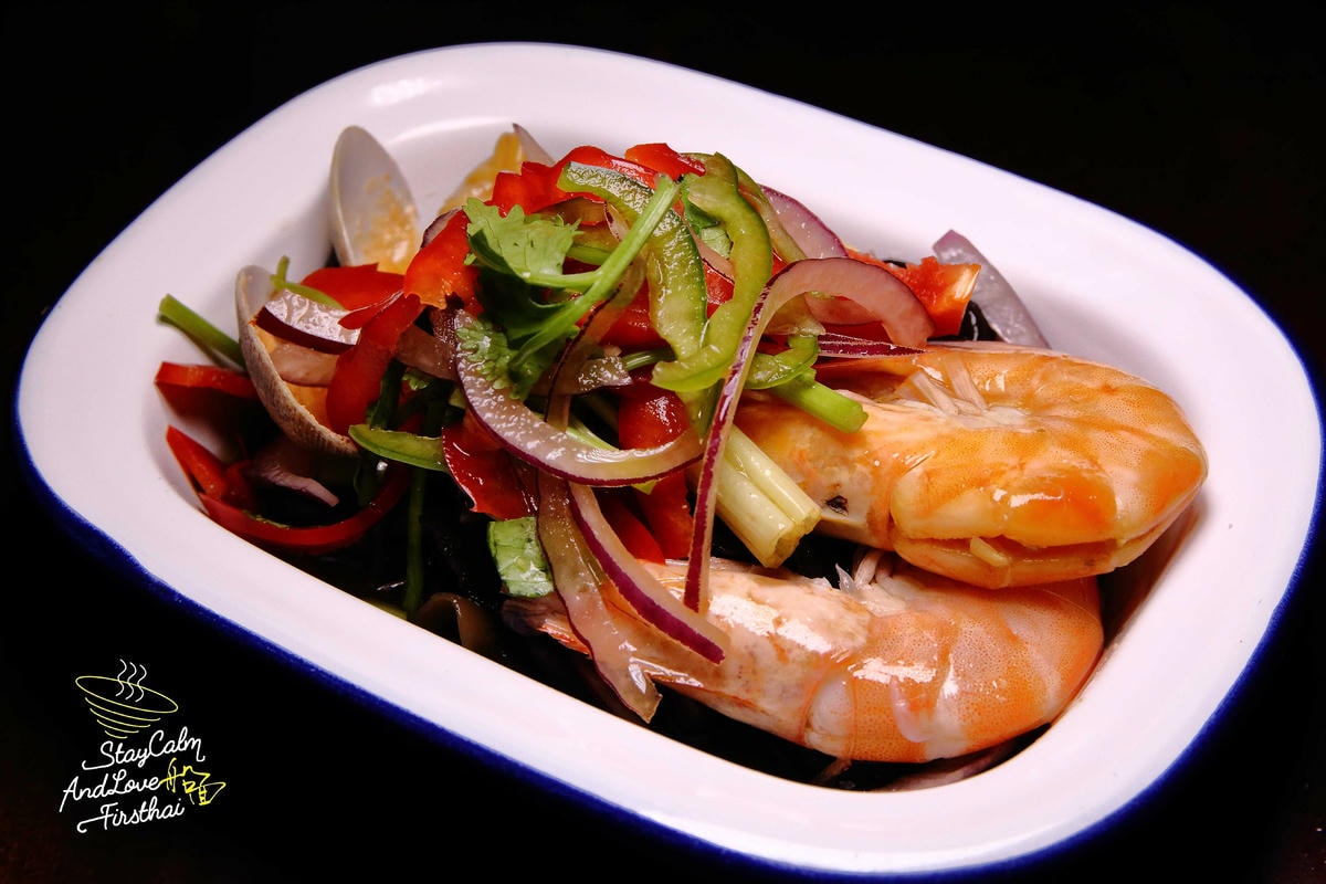 【食。台北】甲泰船麵〜東區/泰式料理。絕對道地!不用出國也能有道地泰國街頭美食!