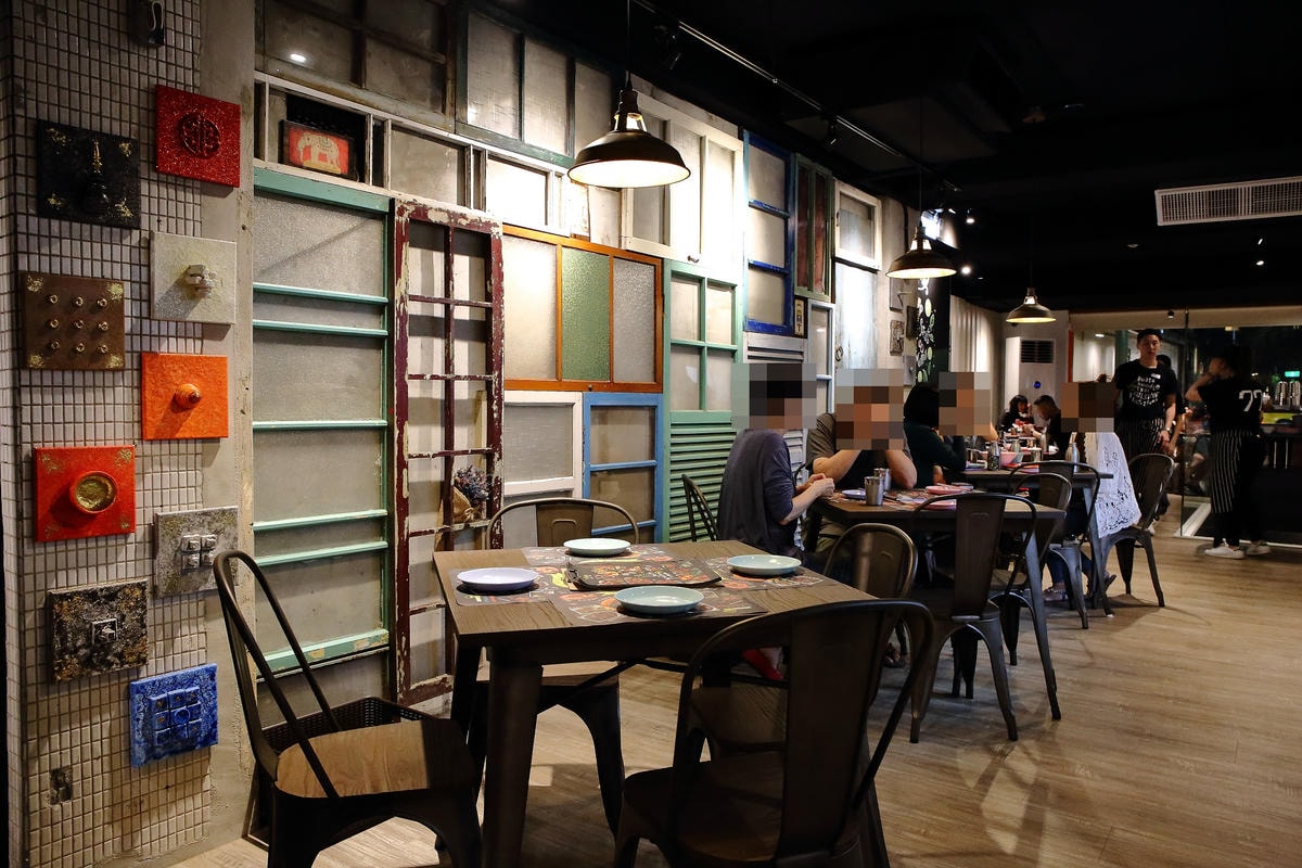 【食。台北】甲泰船麵〜東區/泰式料理。絕對道地!不用出國也能有道地泰國街頭美食!