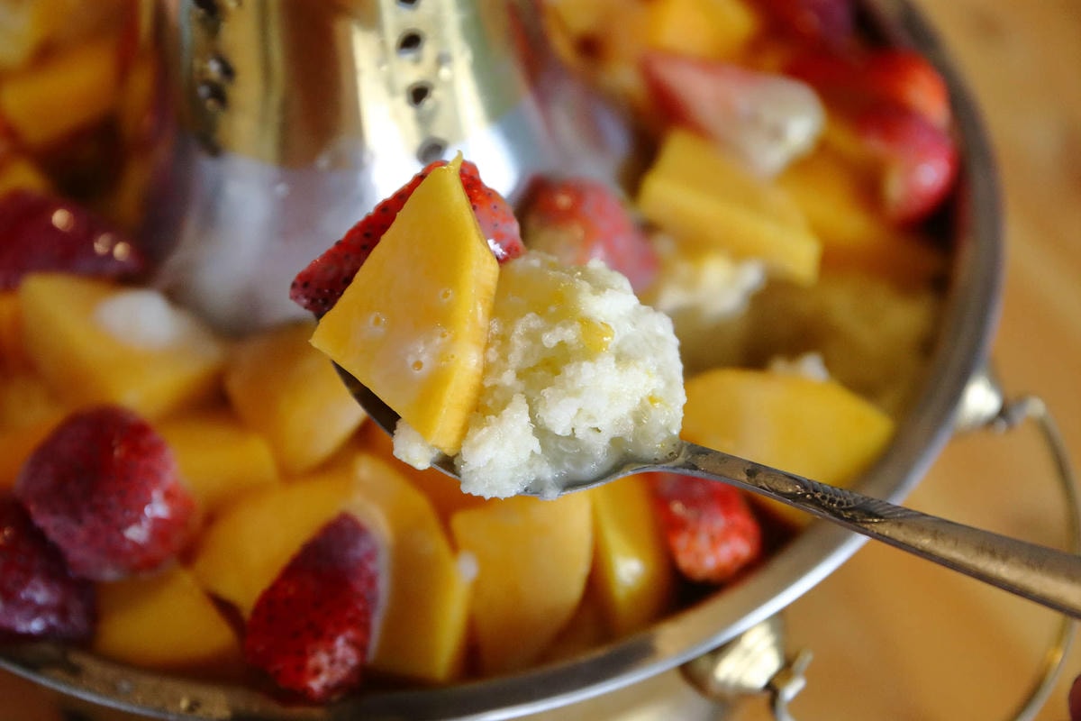 【食。台南】蜂橙複合式餐飲〜熱門IG打卡冰店。浮誇季節限定的芒果火山冰超霸氣,這樣吃才消暑!