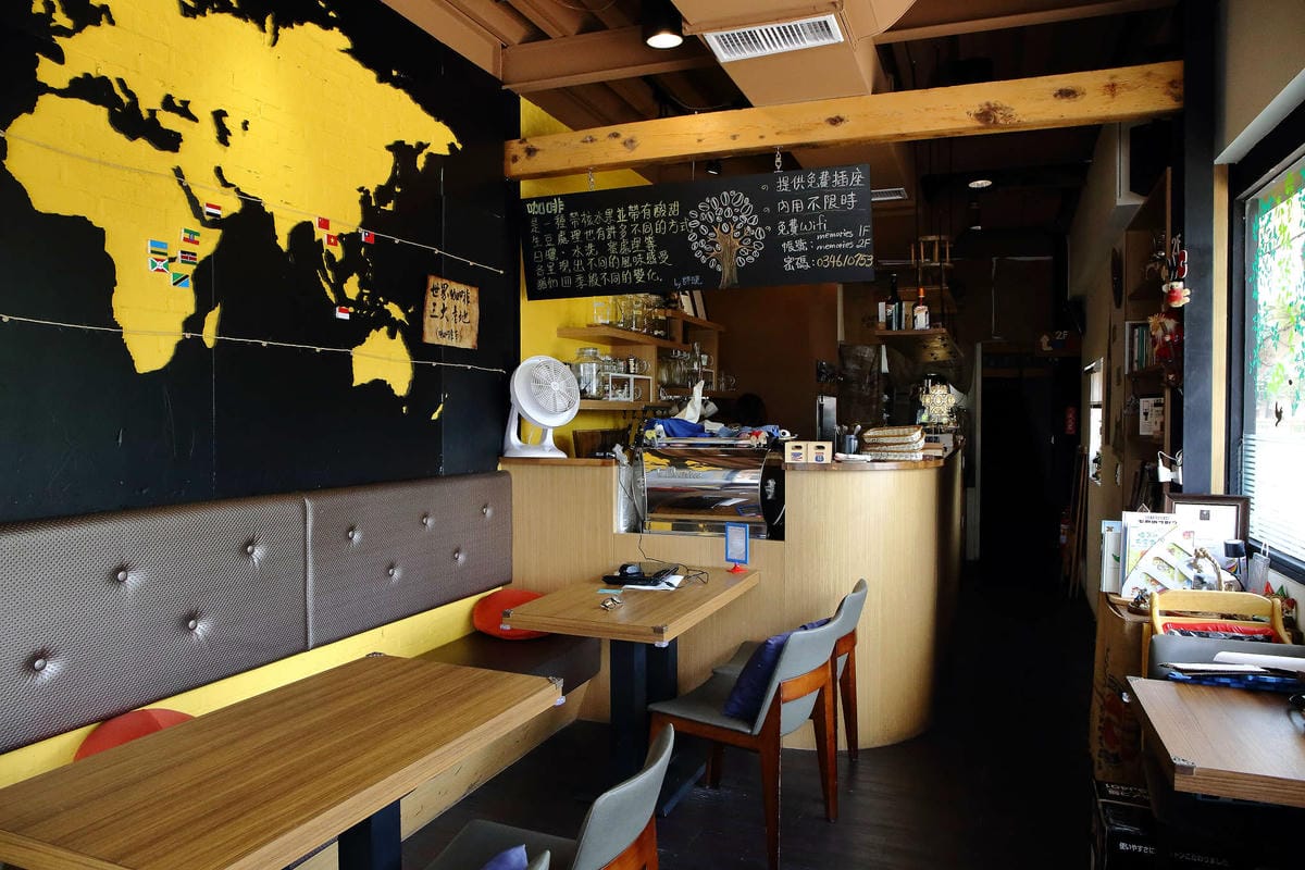 【食。中壢】迴憶cafe’〜河岸旁美麗的咖啡廳，摩艾冰磚可愛系冰品超萌登場！