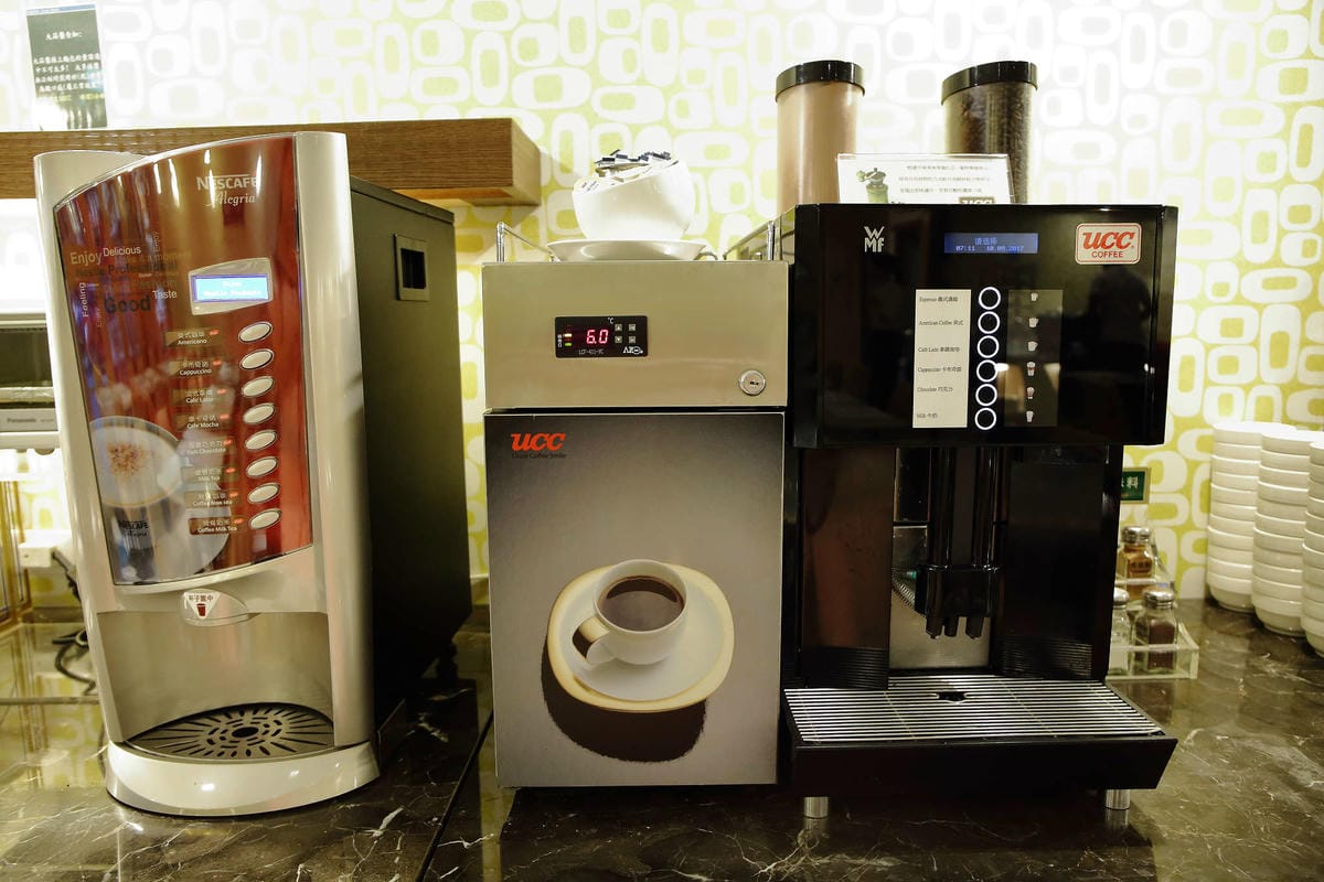 【住。高雄】樂逸商旅LA HOTEL〜高雄住宿推薦。近六合夜市、交通便利，自由行必住！