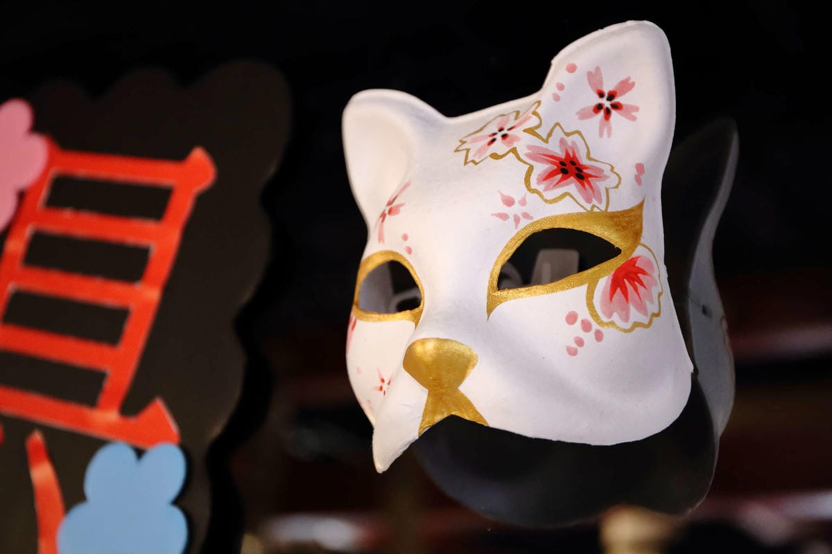 【食。台中】山鯨燒肉〜單點式燒肉精緻/豪華雙人套餐。櫻花樹下吃燒肉，濃濃的日式風味，超浪漫又好拍！