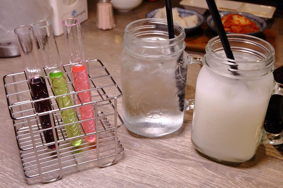 【食。台中】山鯨燒肉〜單點式燒肉精緻/豪華雙人套餐。櫻花樹下吃燒肉，濃濃的日式風味，超浪漫又好拍！