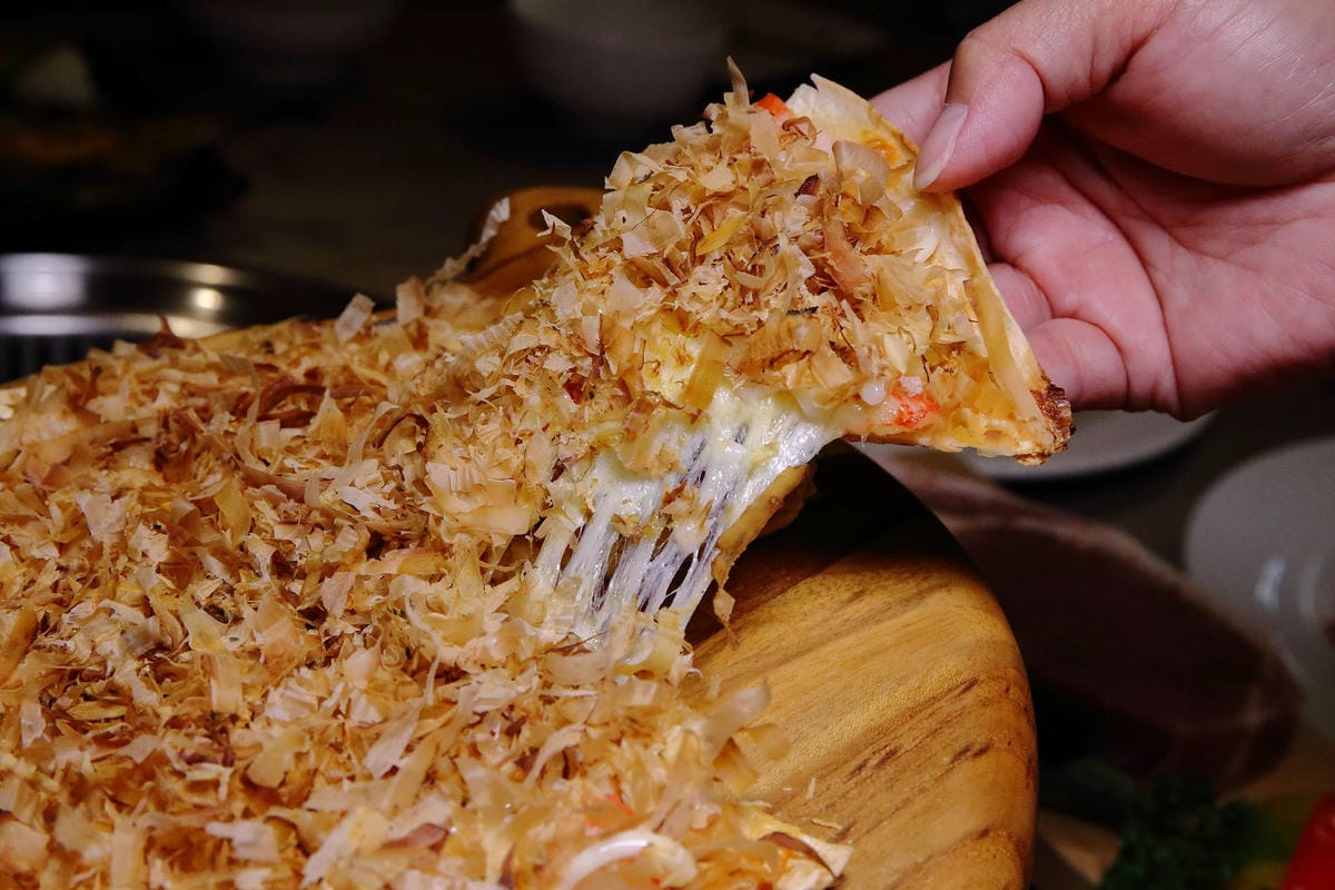 【食。台中】山鯨燒肉〜單點式燒肉精緻/豪華雙人套餐。櫻花樹下吃燒肉，濃濃的日式風味，超浪漫又好拍！