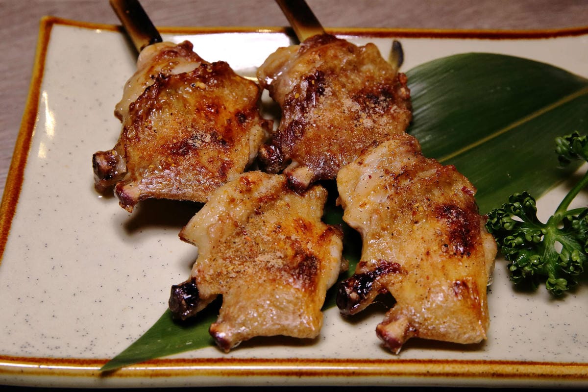 【食。台中】山鯨燒肉〜單點式燒肉精緻/豪華雙人套餐。櫻花樹下吃燒肉，濃濃的日式風味，超浪漫又好拍！