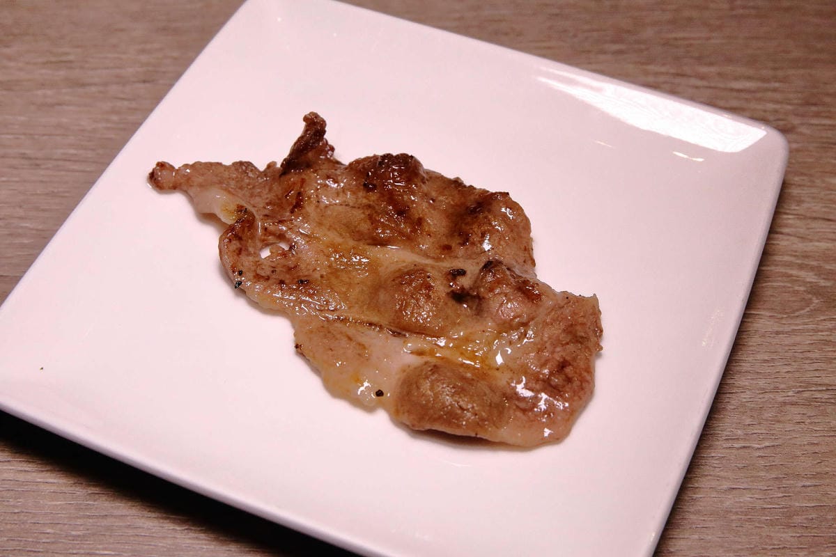 【食。台中】山鯨燒肉〜單點式燒肉精緻/豪華雙人套餐。櫻花樹下吃燒肉，濃濃的日式風味，超浪漫又好拍！