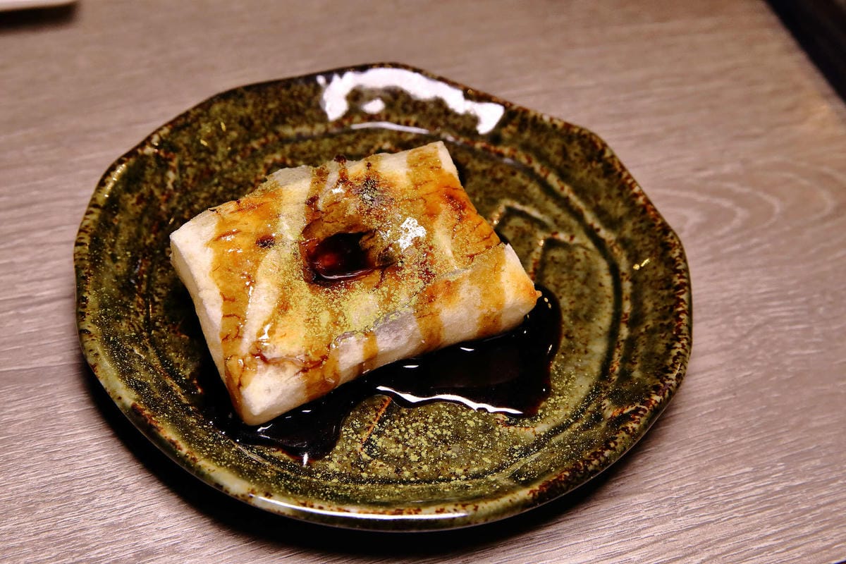 【食。台中】山鯨燒肉〜單點式燒肉精緻/豪華雙人套餐。櫻花樹下吃燒肉，濃濃的日式風味，超浪漫又好拍！