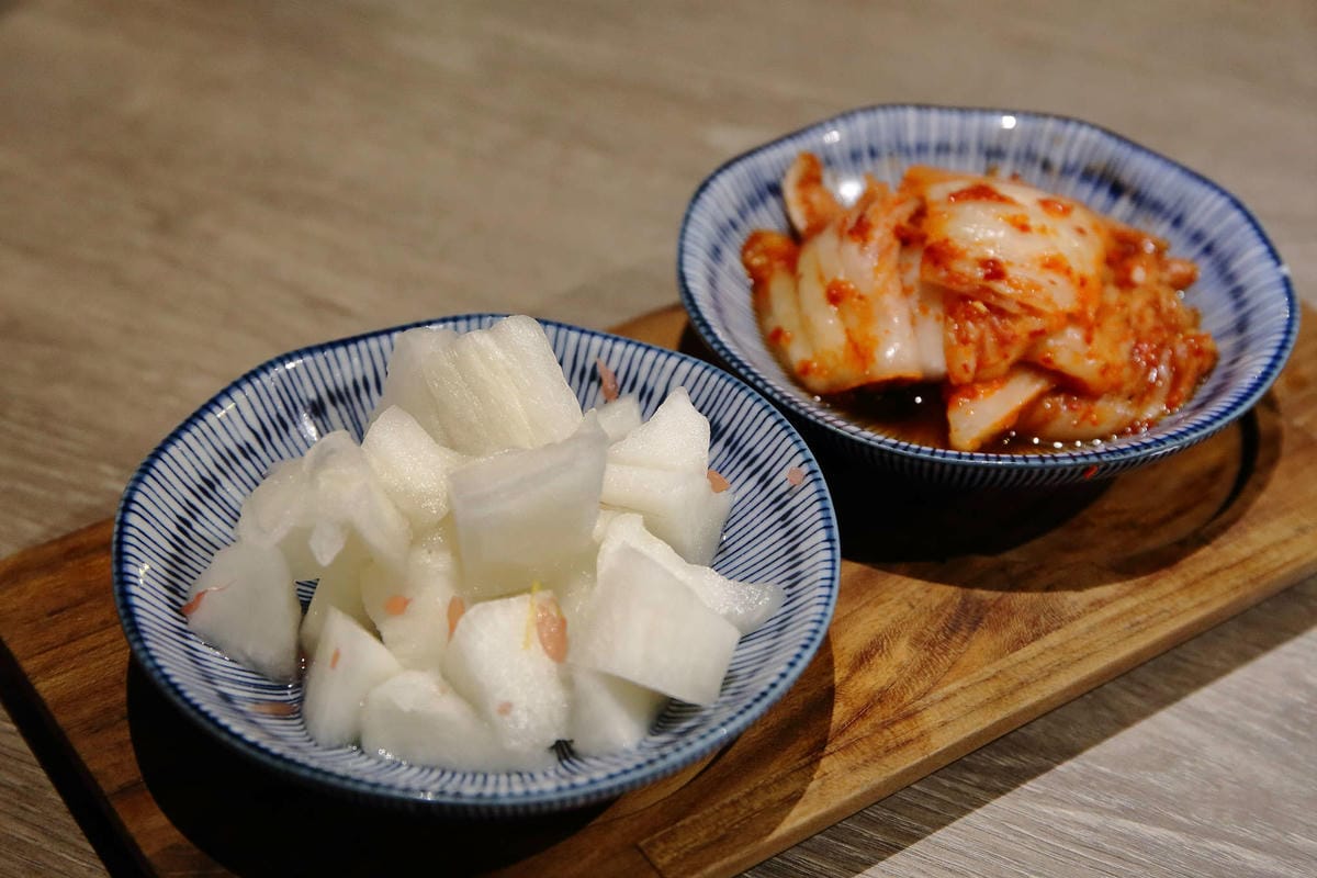 【食。台中】山鯨燒肉〜單點式燒肉精緻/豪華雙人套餐。櫻花樹下吃燒肉，濃濃的日式風味，超浪漫又好拍！