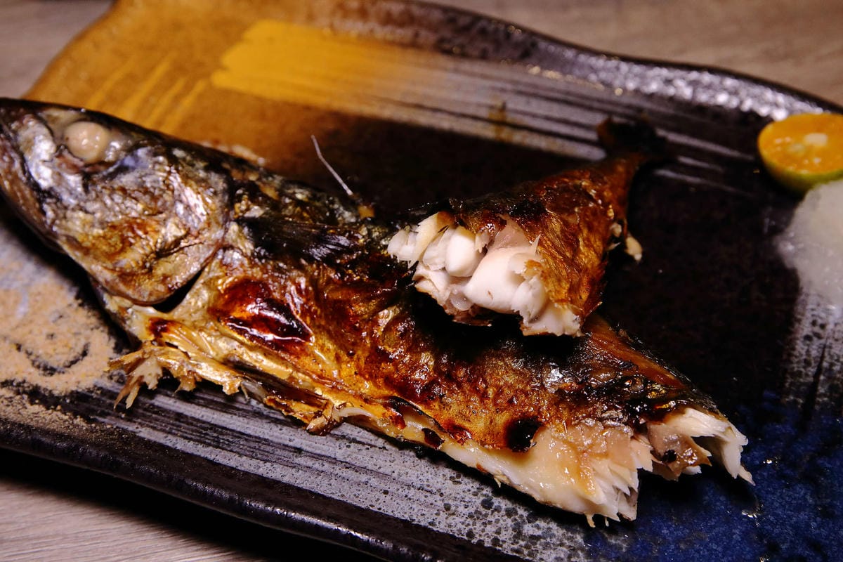 【食。台中】山鯨燒肉〜單點式燒肉精緻/豪華雙人套餐。櫻花樹下吃燒肉，濃濃的日式風味，超浪漫又好拍！